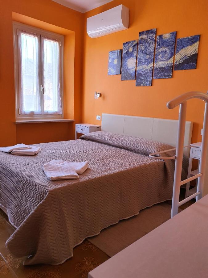 Casa Soggiorno Il Quetzales Валенца Екстериор снимка
